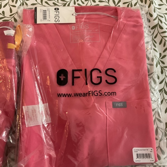 FIGS SCRUB SIZE M - Picture 3 of 3